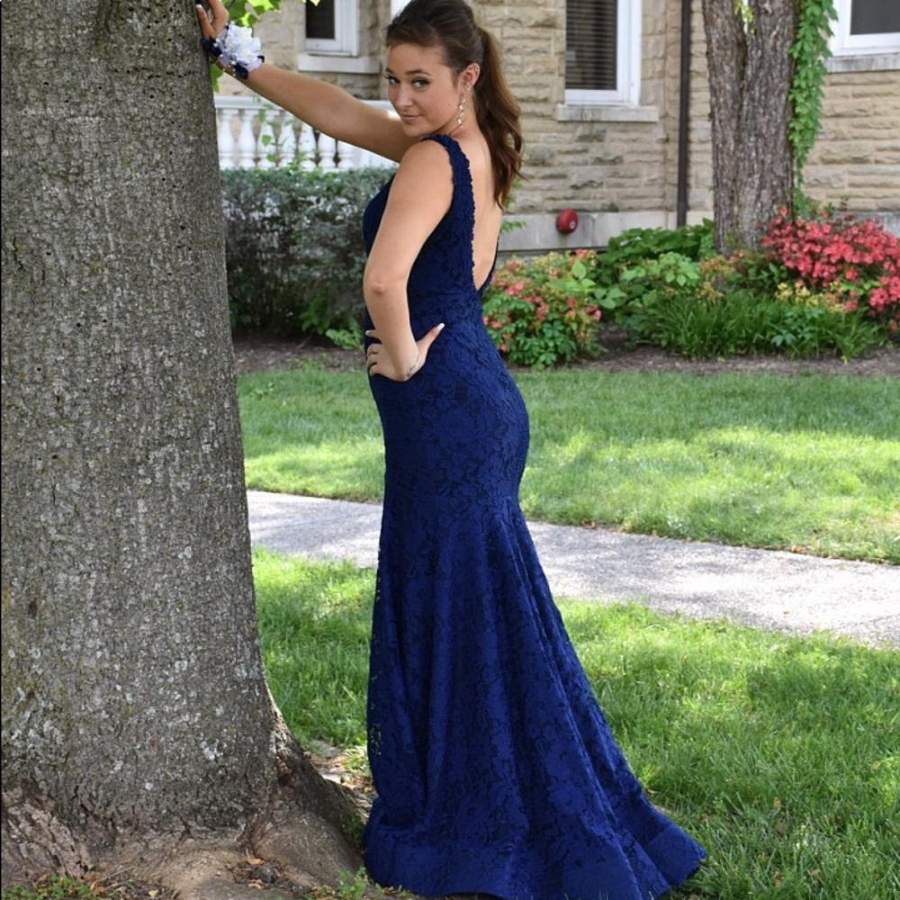 PROM DRESS - Picture 4 of 5